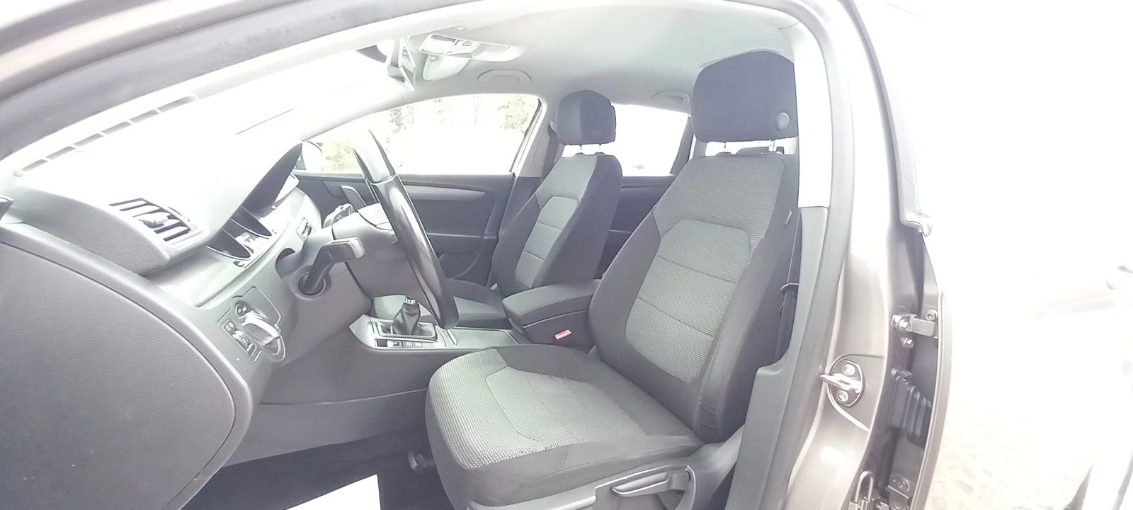 VW Passat ИЗКЛЮЧИТЕЛЕН ГАЗ/БЕНЗИН СЕРВИЗ КНИЖК УНИКТ ОБСЛУЖН - изображение 8