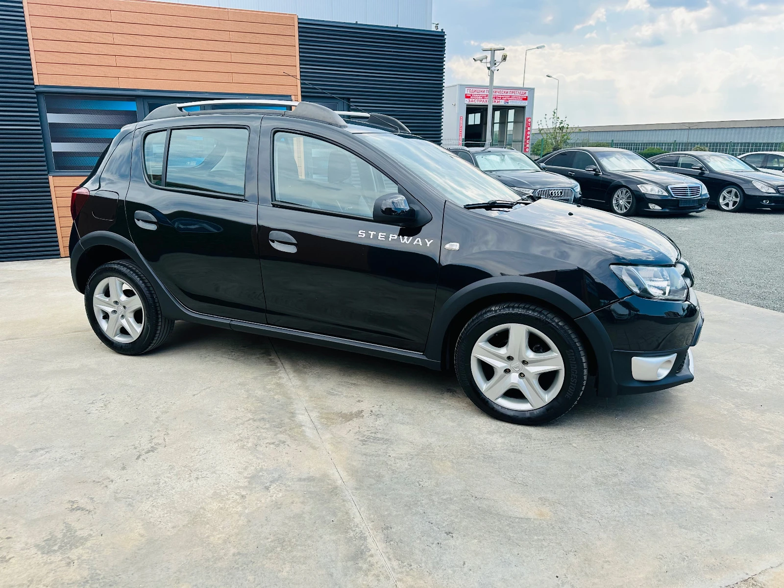 Dacia Sandero 1.5 DCI/NAVI/STEPWAY - изображение 4