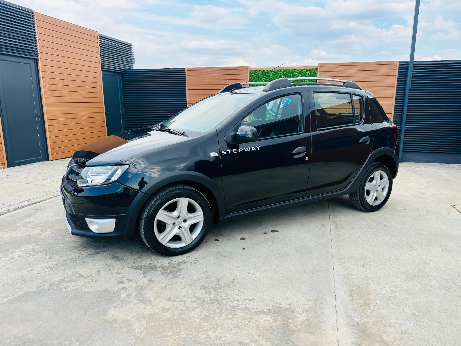 Dacia Sandero 1.5 DCI/NAVI/STEPWAY - изображение 8