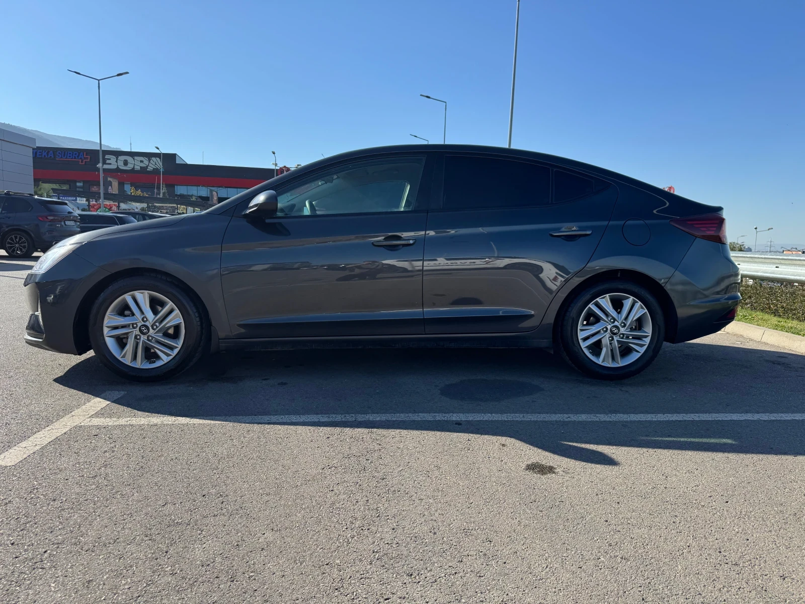 Hyundai Elantra 2.0  - изображение 5