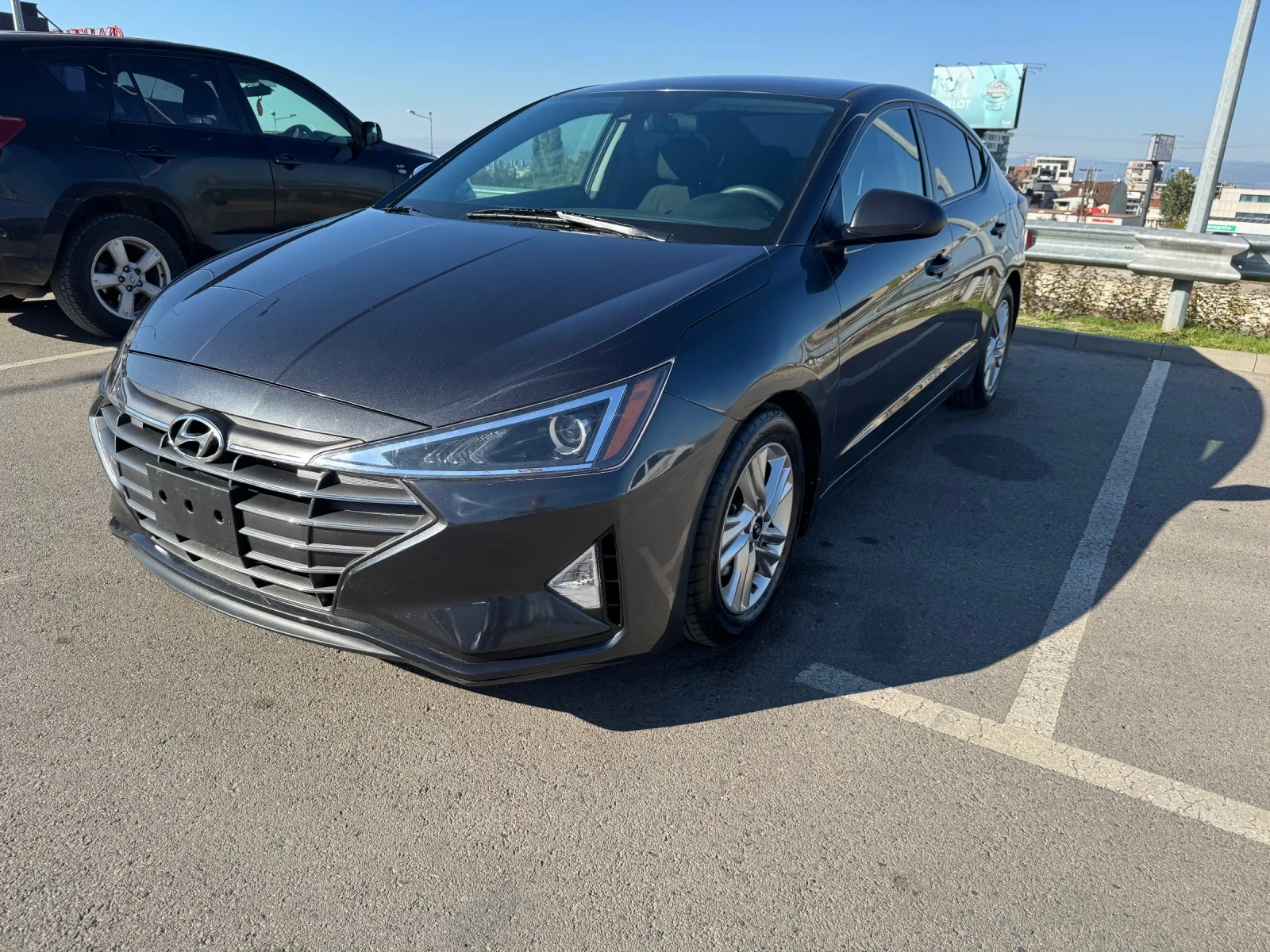 Hyundai Elantra 2.0  - изображение 3