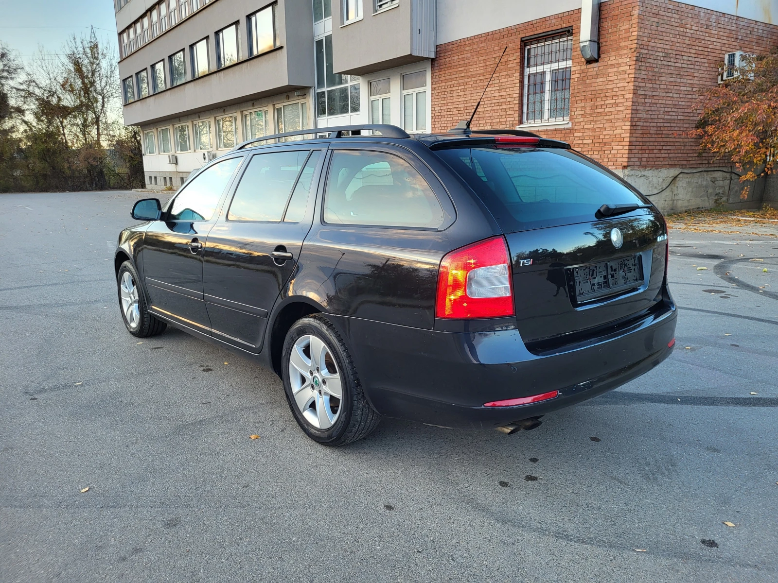 Skoda Octavia 1.8 TSI 160к.с. - изображение 8