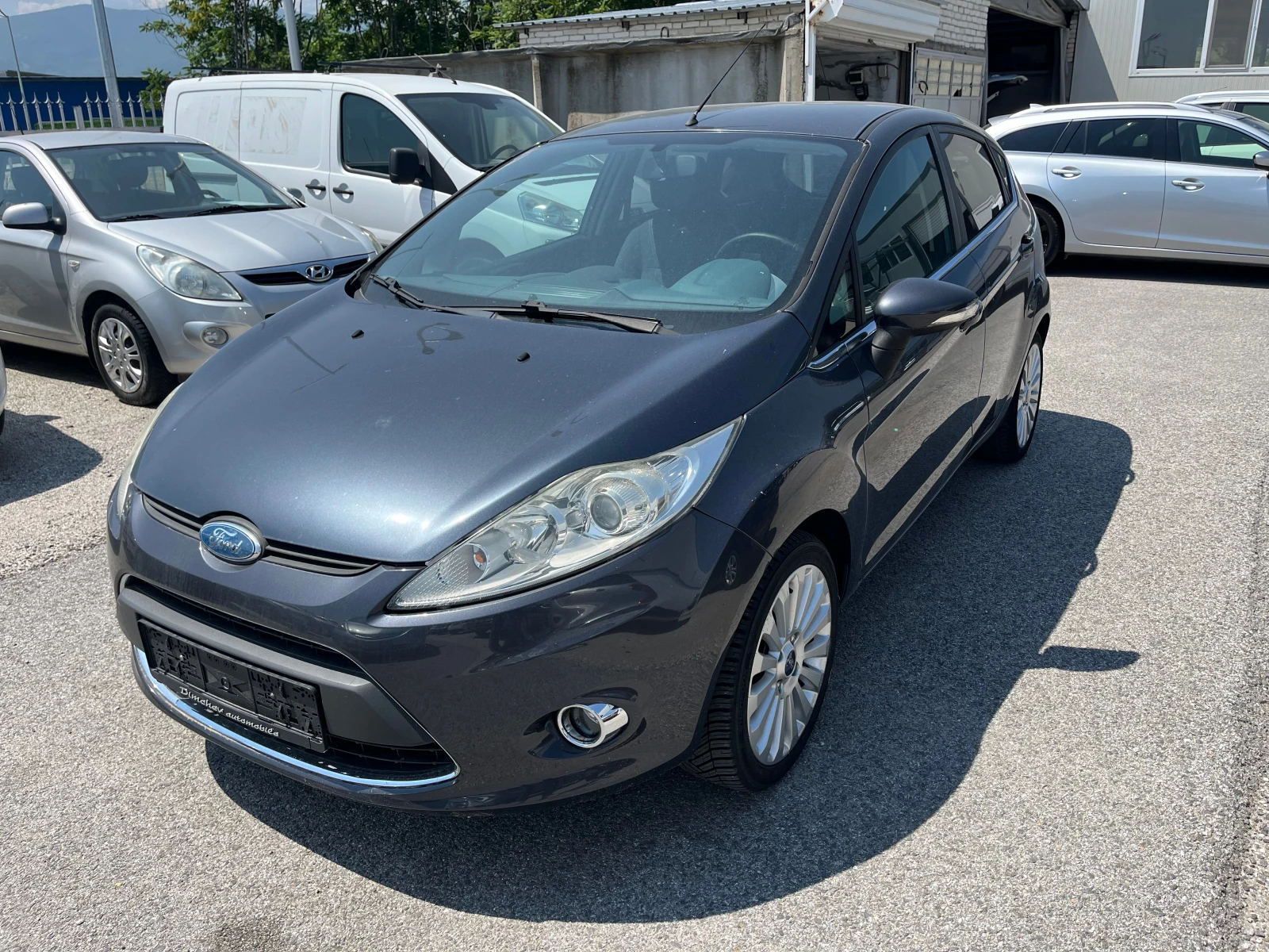 Ford Fiesta 1.25 i 82k.c - изображение 2