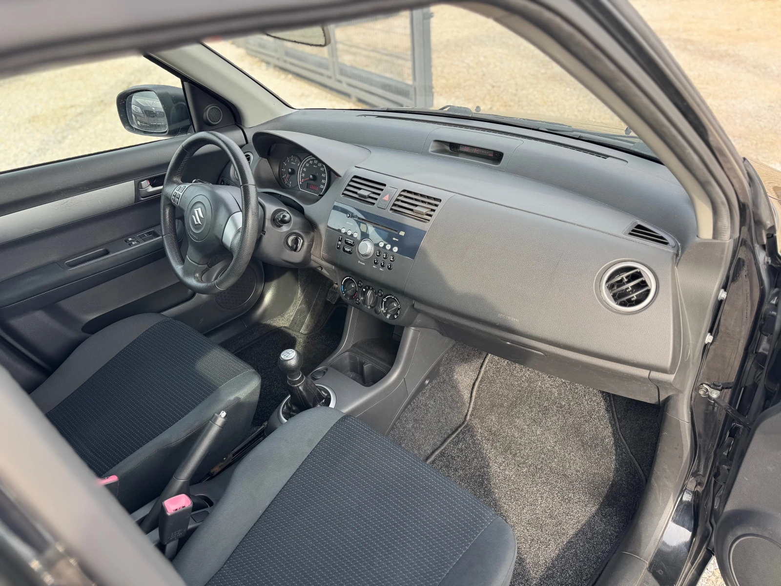 Suzuki Swift 1.3i* 126657KM.*  | Mobile.bg   14