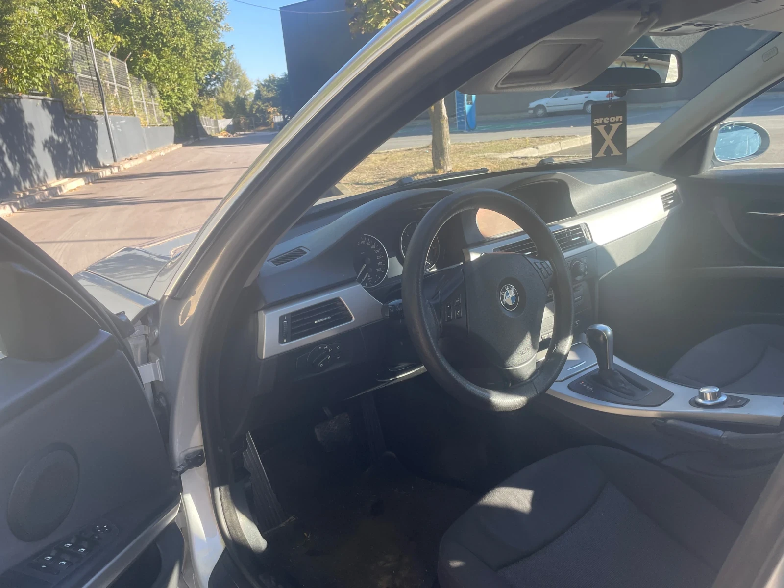 BMW 330 E91 - изображение 9