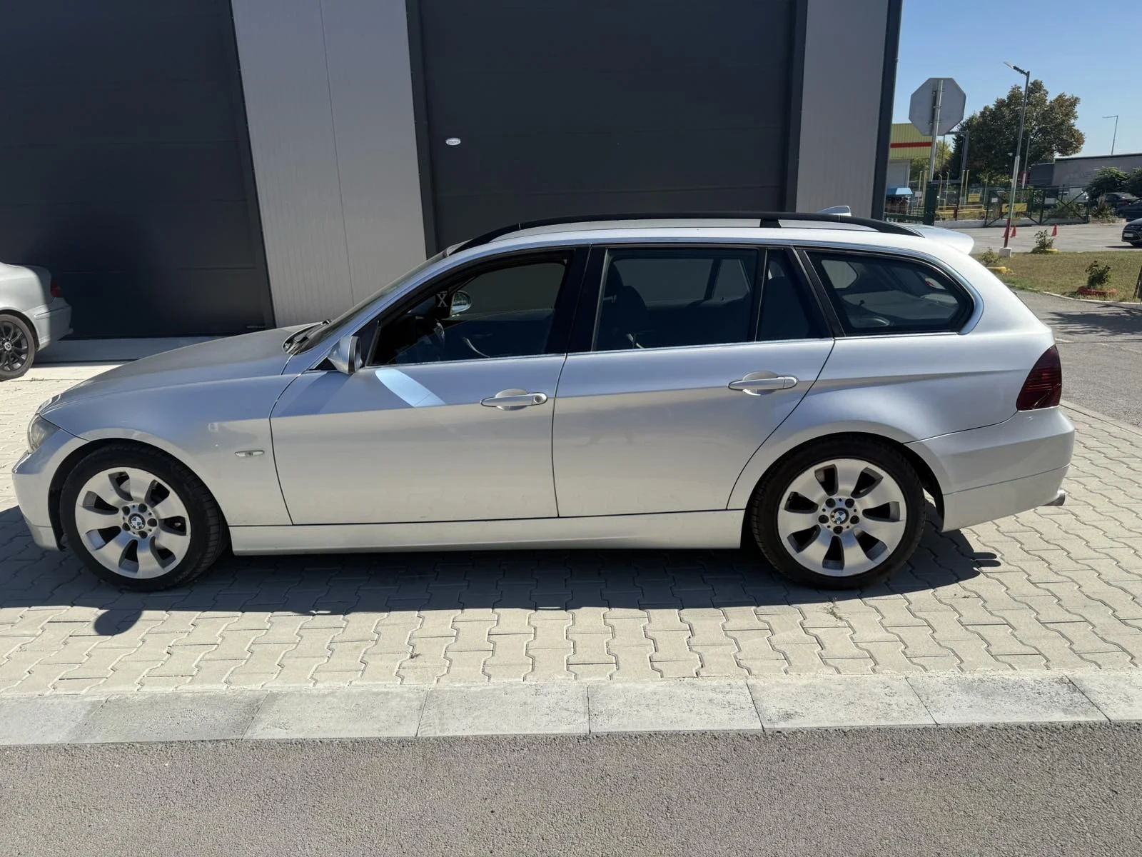 BMW 330 E91 - изображение 2