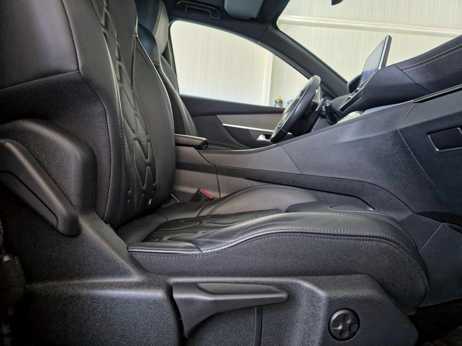 Peugeot 3008 2. 0 GT BLUEHDi 181 S&S EAT8 | Mobile.bg � ����������� 9