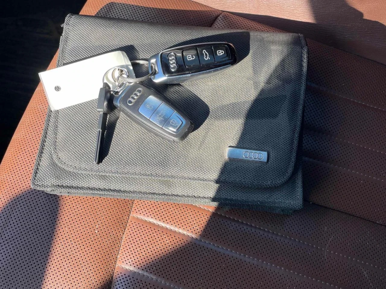 Audi A6 Technik* S-line* Distronic* Обдух* Пано* 360View* , снимка 10 - Автомобили и джипове - 53815038