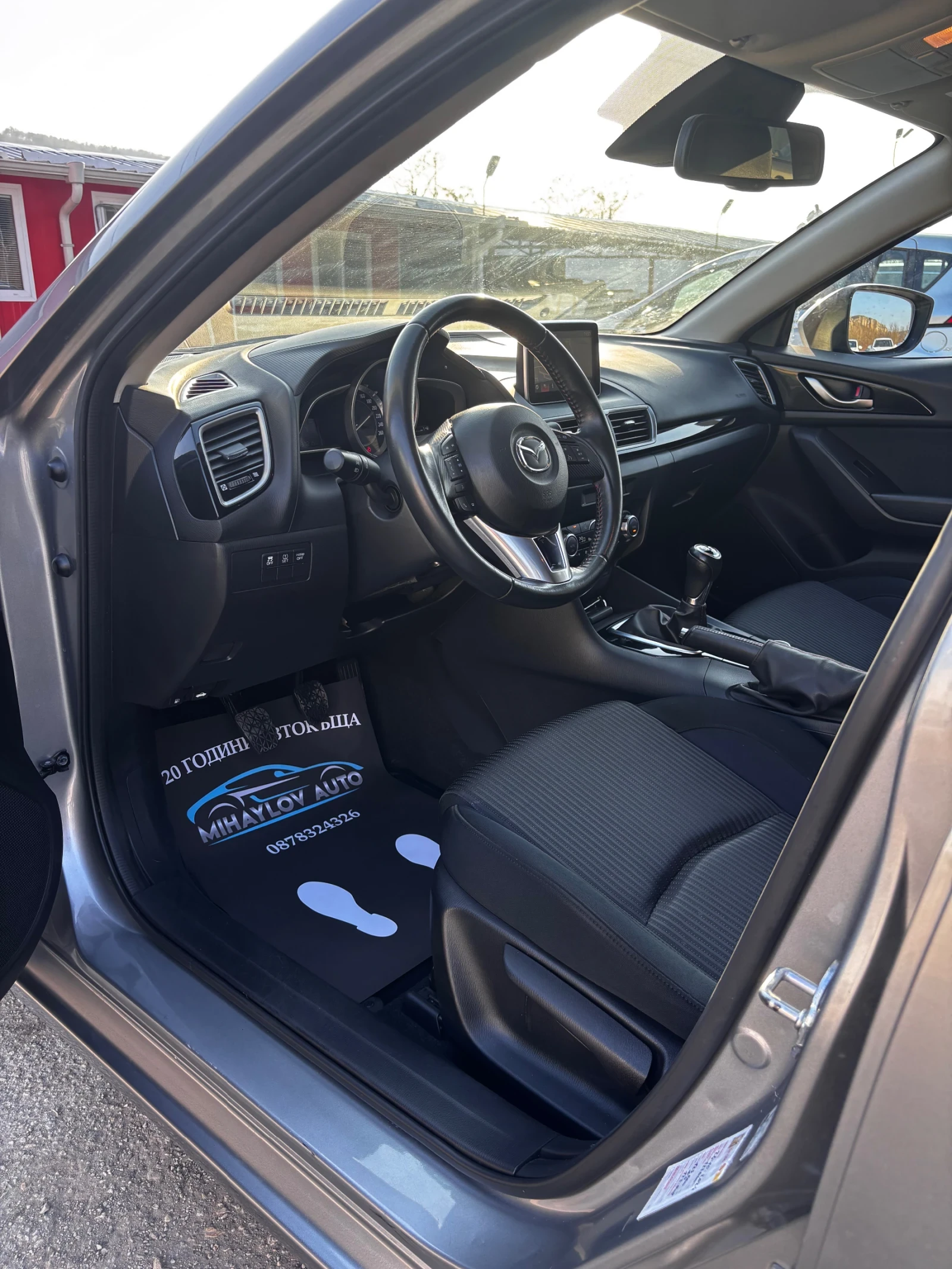 Mazda 3 2.2D 137000km/NAVI/ЛЕТИ ДЖ., снимка 10 - Автомобили и джипове - 53894171