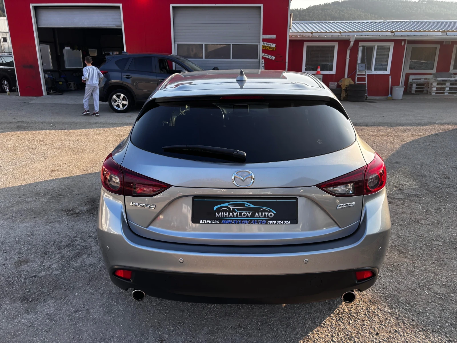 Mazda 3 2.2D 137000km/NAVI/ЛЕТИ ДЖ., снимка 4 - Автомобили и джипове - 53894171