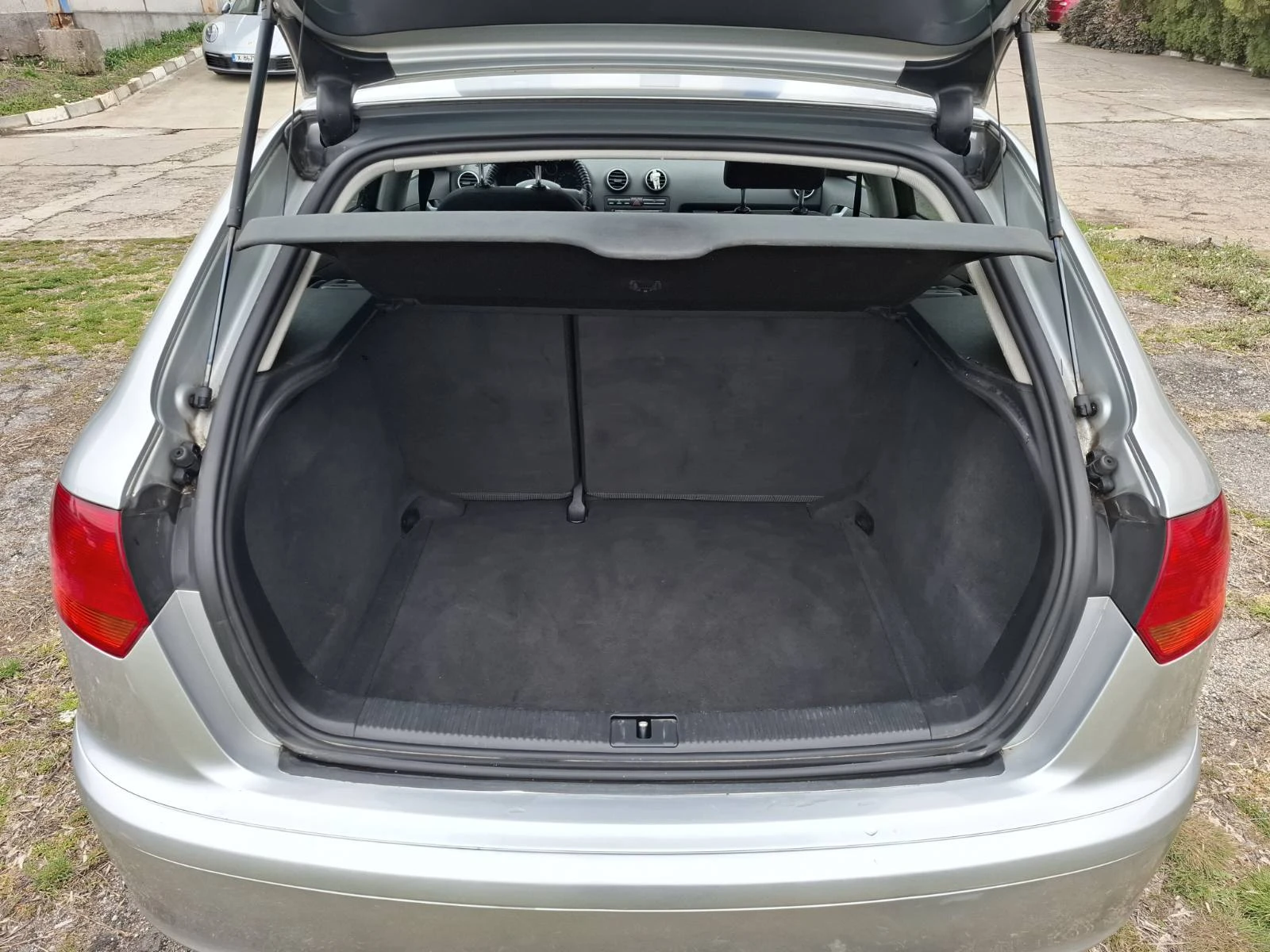 Audi A3 1.9TDI Sportback, снимка 8 - Автомобили и джипове - 53952530