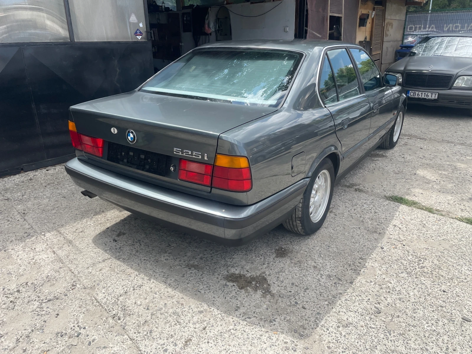 BMW 525 Автомат, снимка 5 - Автомобили и джипове - 53956530