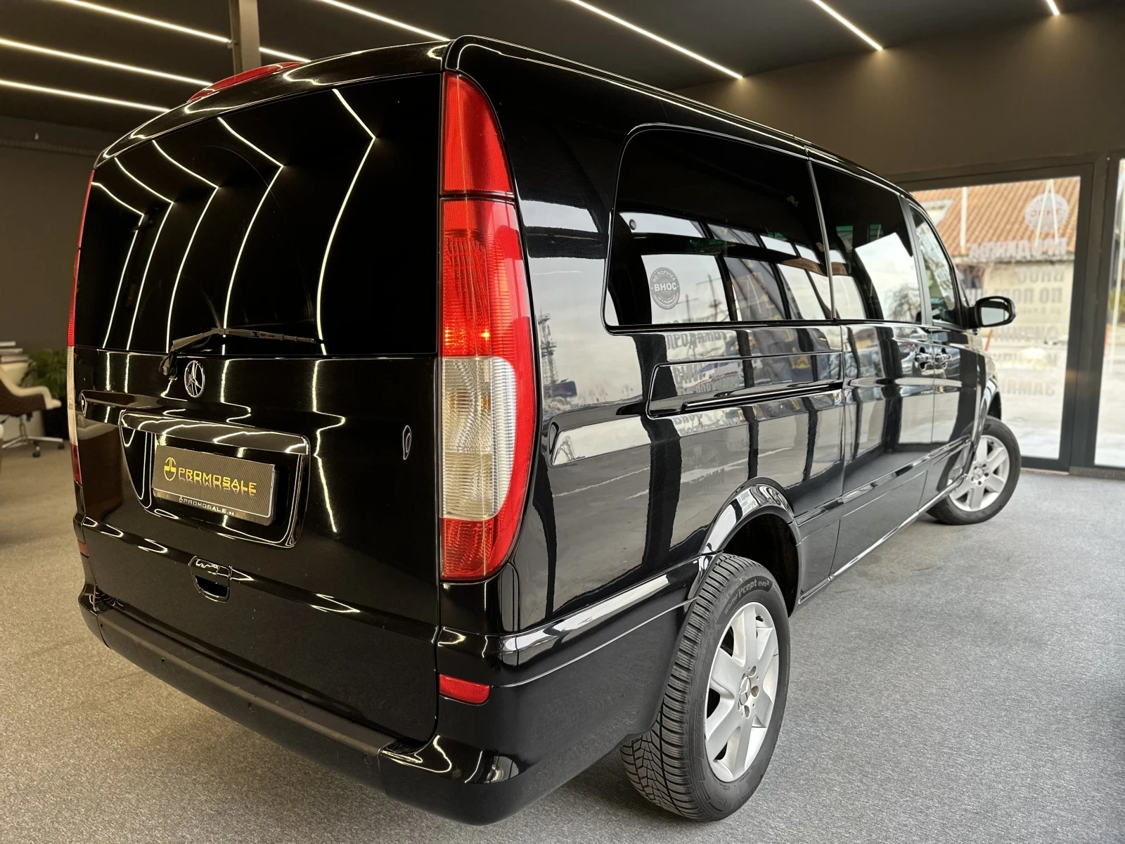 Mercedes-Benz Viano 220 CDI* TV* Лизинг* Подгрев, снимка 3 - Автомобили и джипове - 53972170