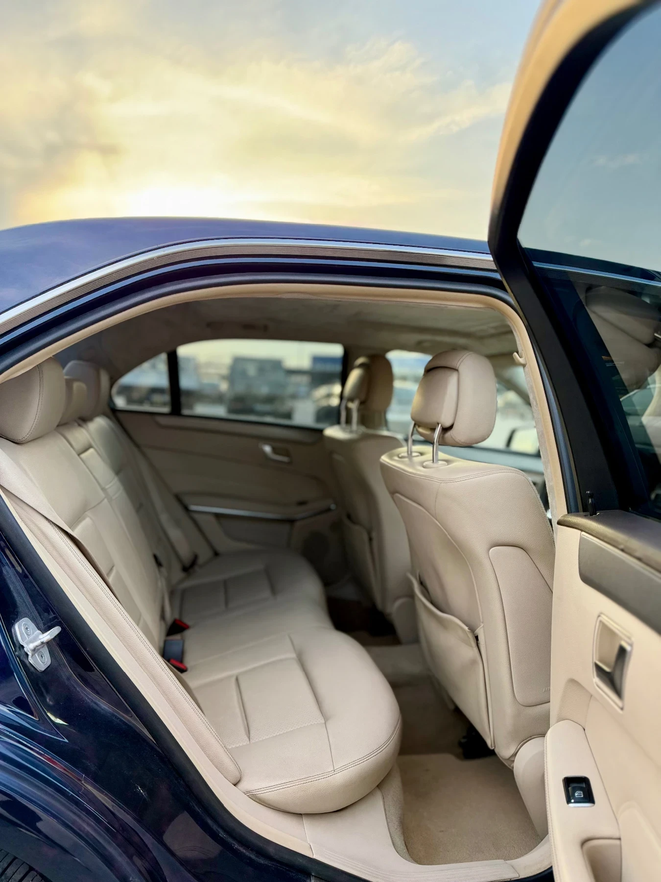 Mercedes-Benz E 350, снимка 9 - Автомобили и джипове - 54504236