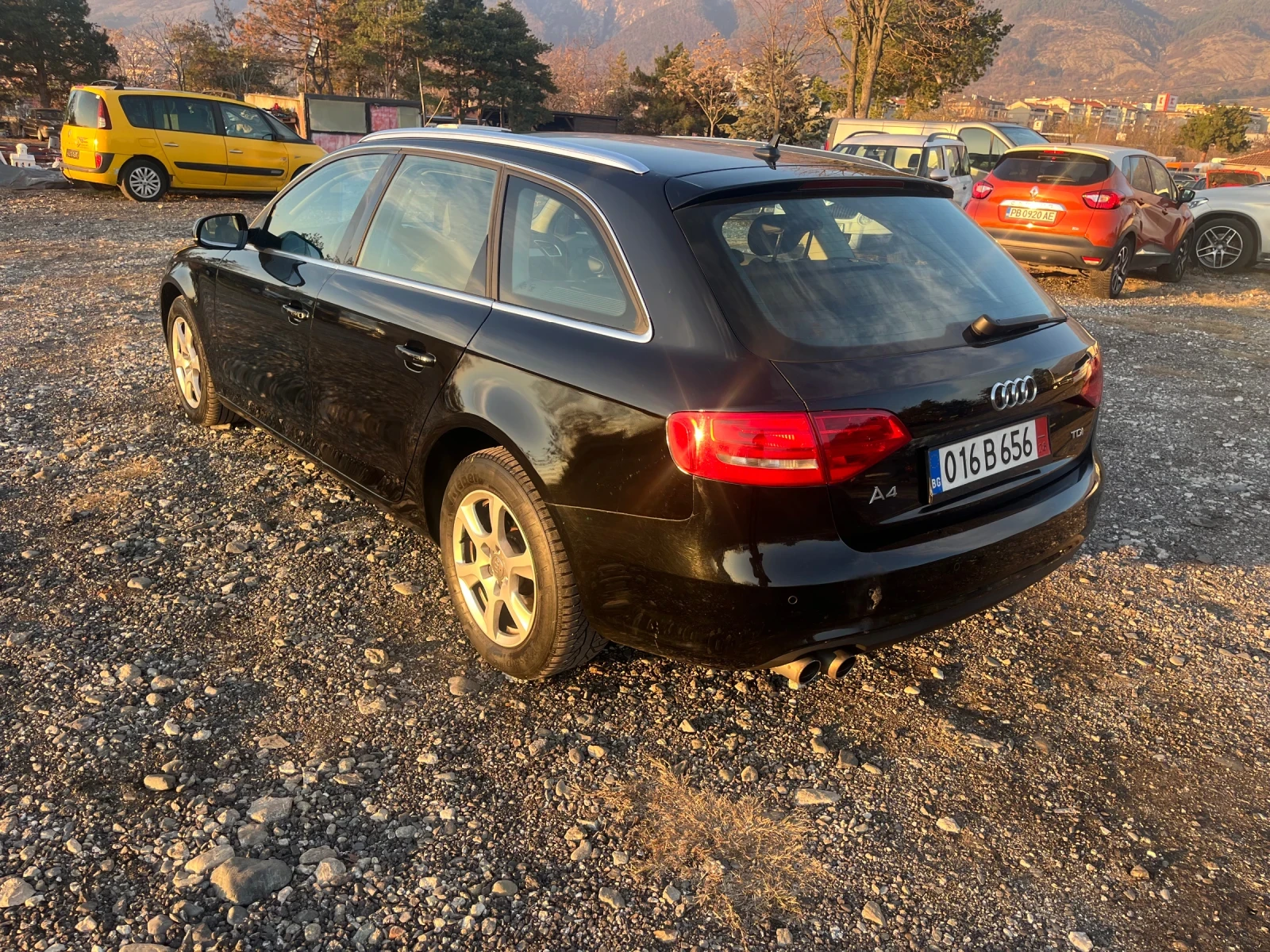 Audi A4 2.0, снимка 4 - Автомобили и джипове - 54587264