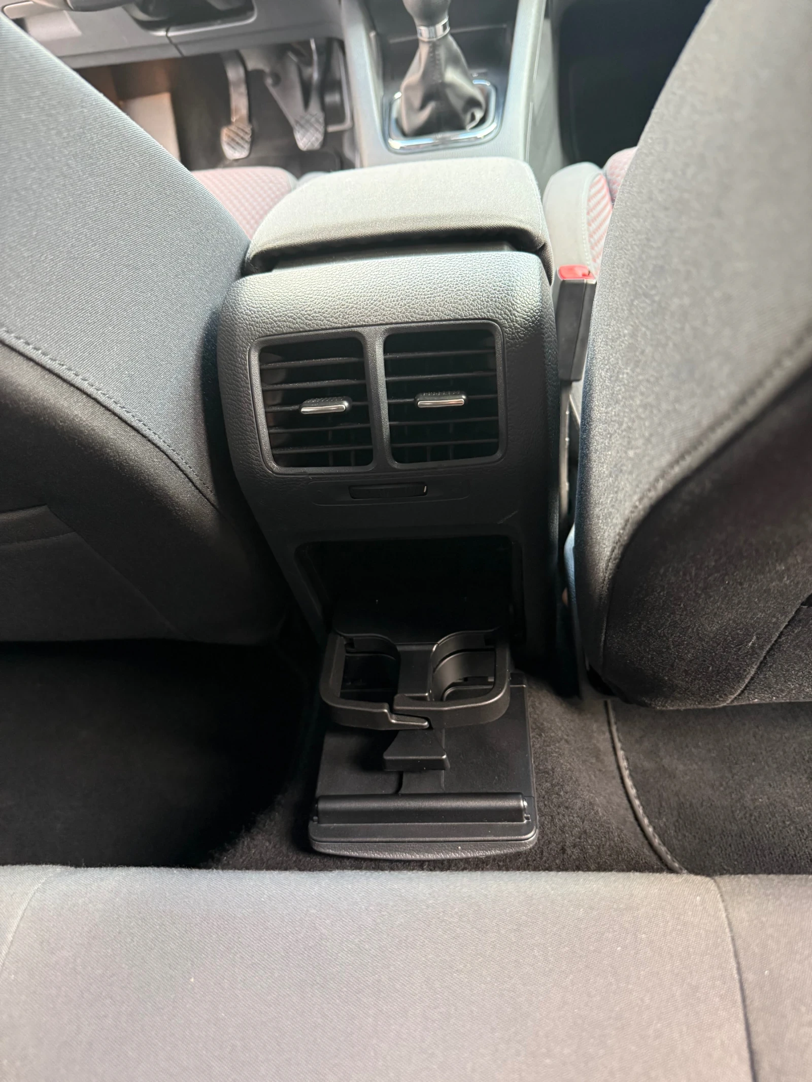 VW Golf 1.4 GT ТУРБО НАВИ ПОДГРЕВ, снимка 15 - Автомобили и джипове - 54646252