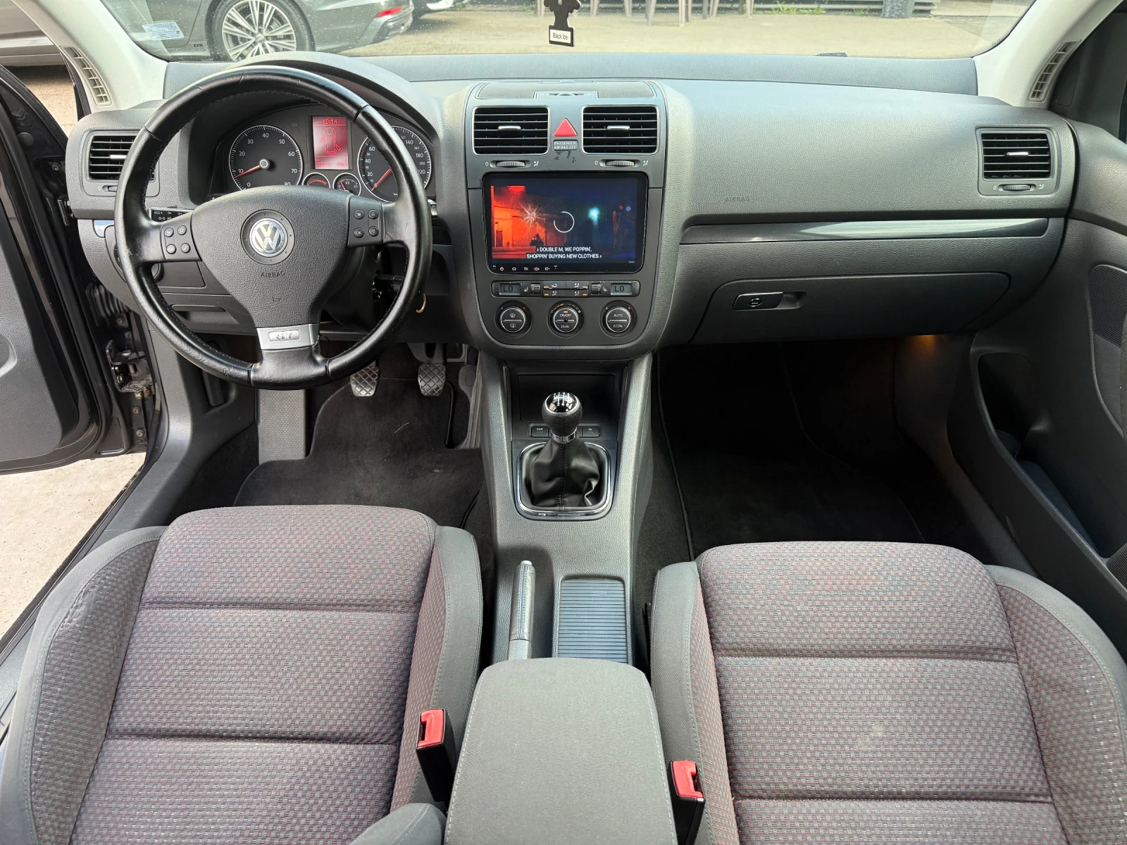 VW Golf 1.4 GT ТУРБО НАВИ ПОДГРЕВ, снимка 11 - Автомобили и джипове - 54646252