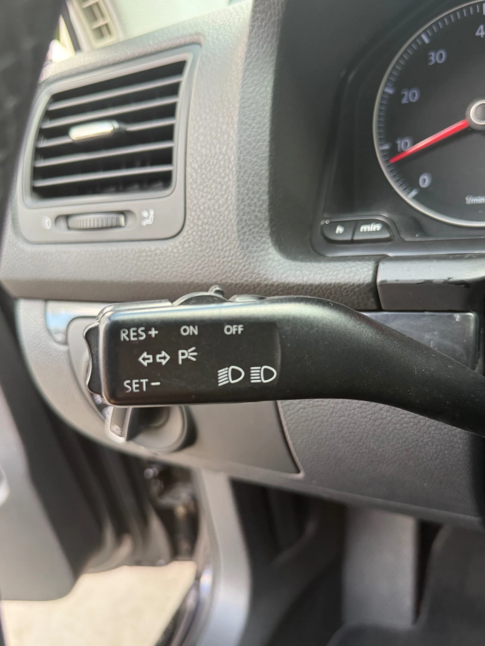 VW Golf 1.4 GT ТУРБО НАВИ ПОДГРЕВ, снимка 12 - Автомобили и джипове - 54646252