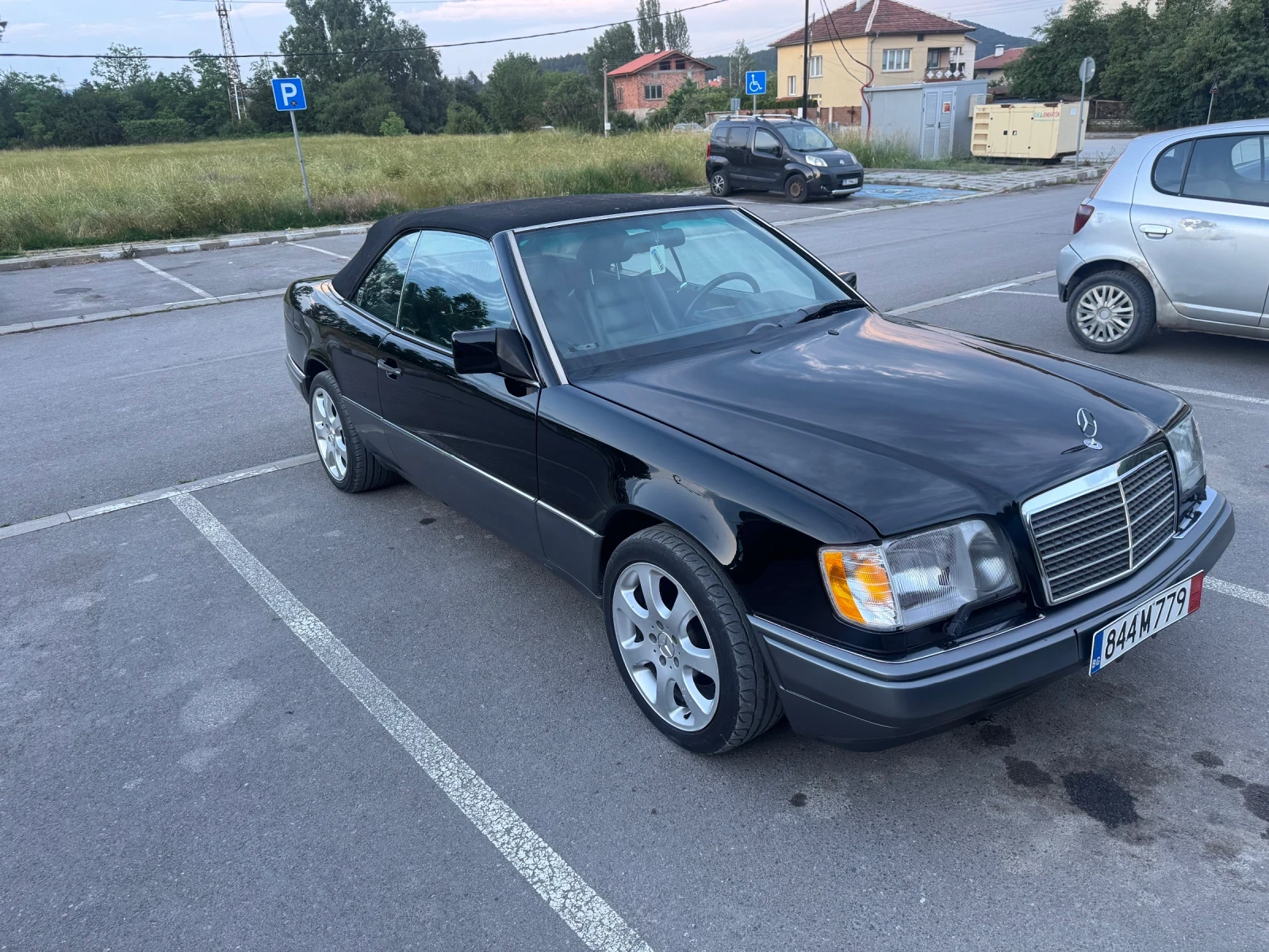 Mercedes-Benz 124 E320 Auto, снимка 2 - Автомобили и джипове - 54874374