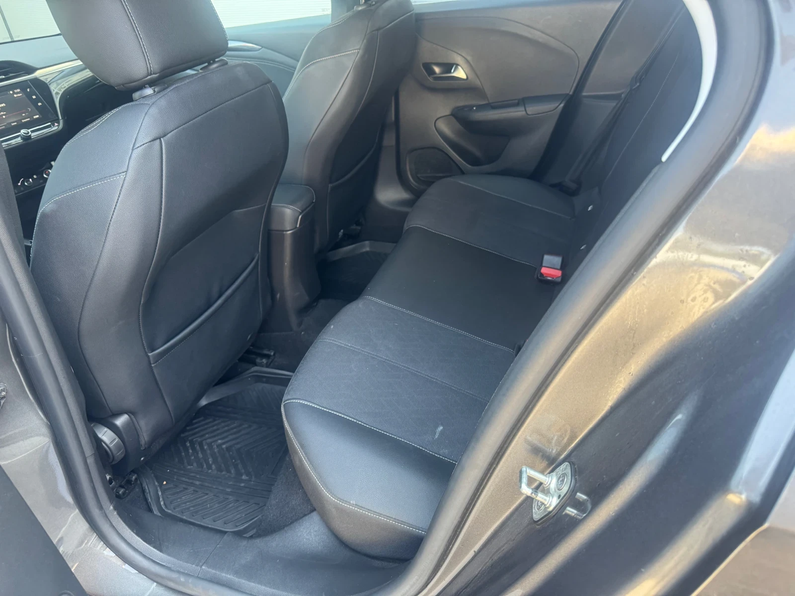 Opel Corsa 1.2 Automatic, снимка 10 - Автомобили и джипове - 55706402