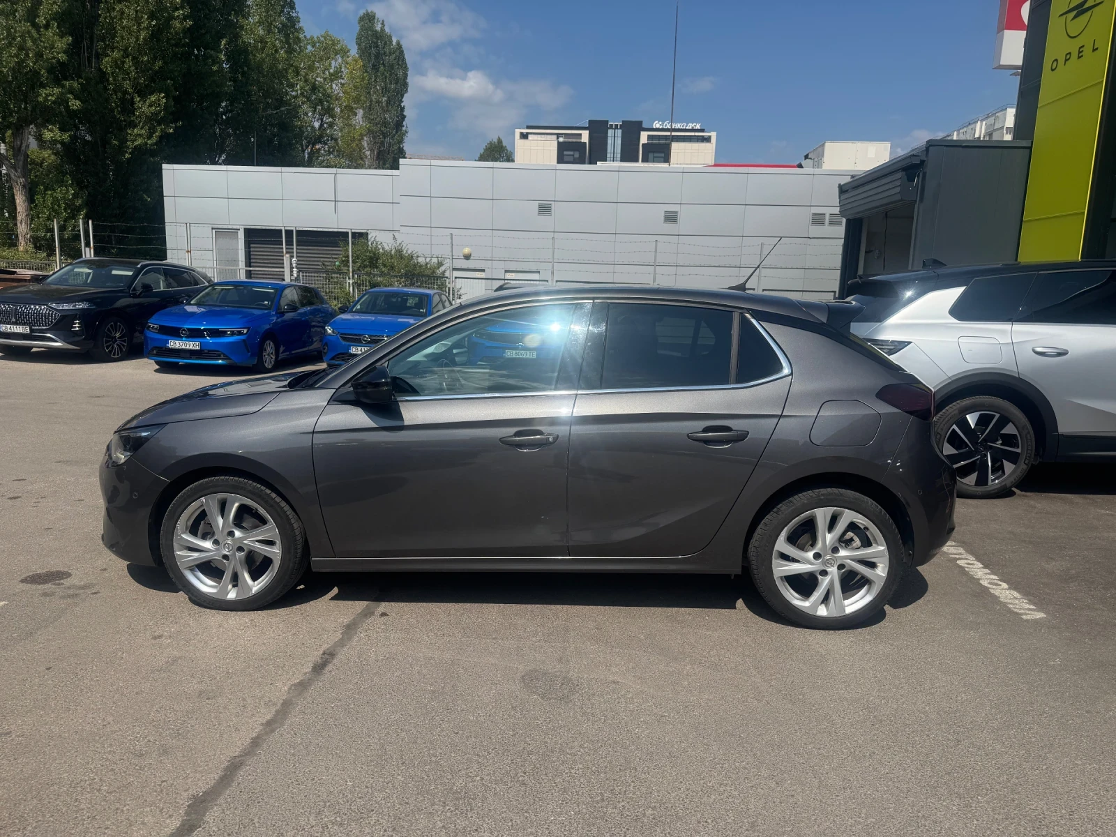 Opel Corsa 1.2 Automatic, снимка 4 - Автомобили и джипове - 55706402