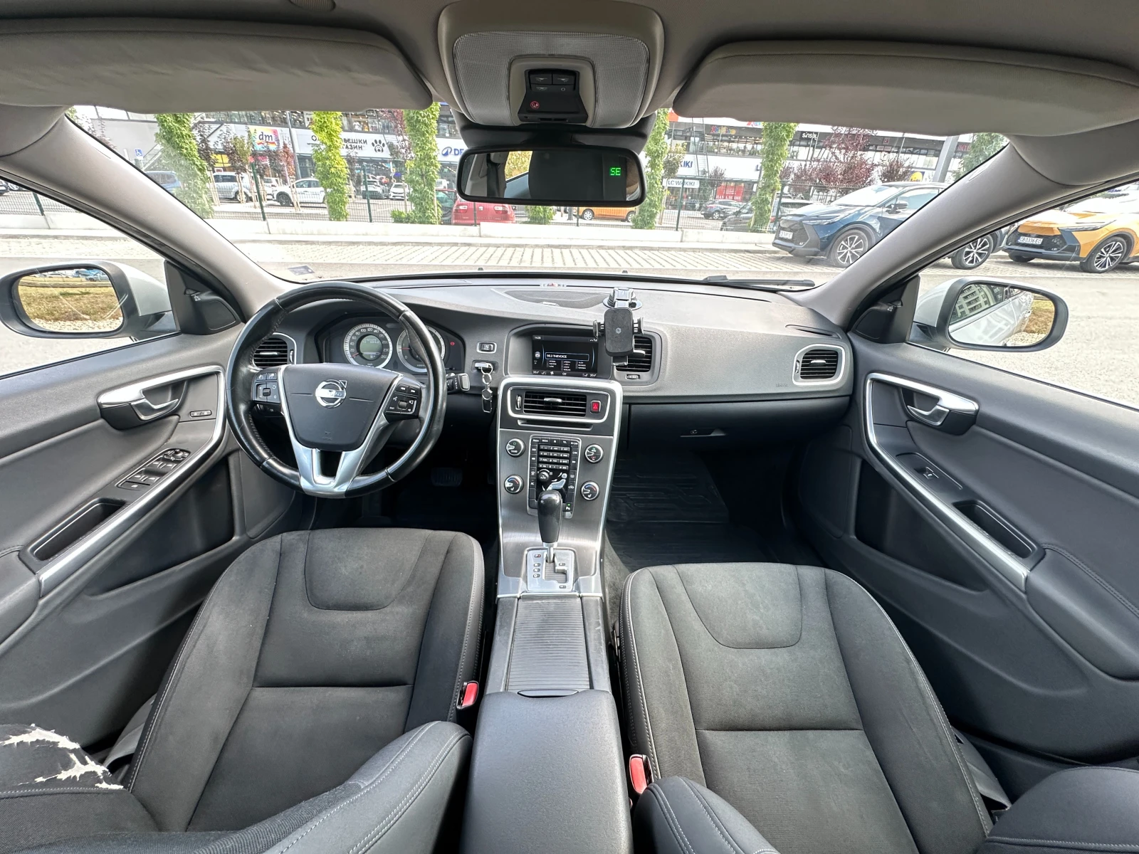 Volvo S60 D5 AWD, снимка 14 - Автомобили и джипове - 56057509