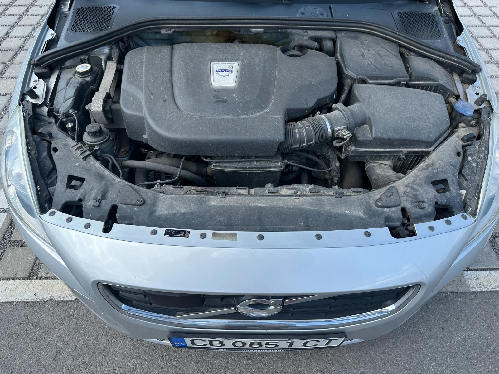 Volvo S60 D5 AWD, снимка 9 - Автомобили и джипове - 56057509
