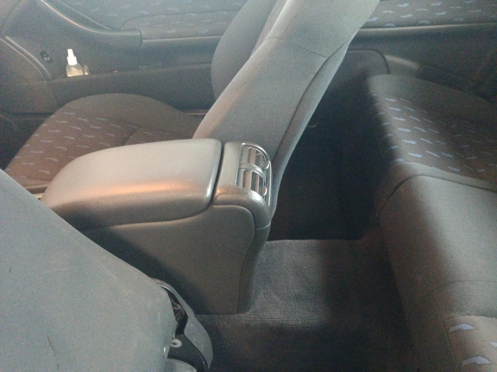 Mercedes-Benz C 180, снимка 12 - Автомобили и джипове - 56111683