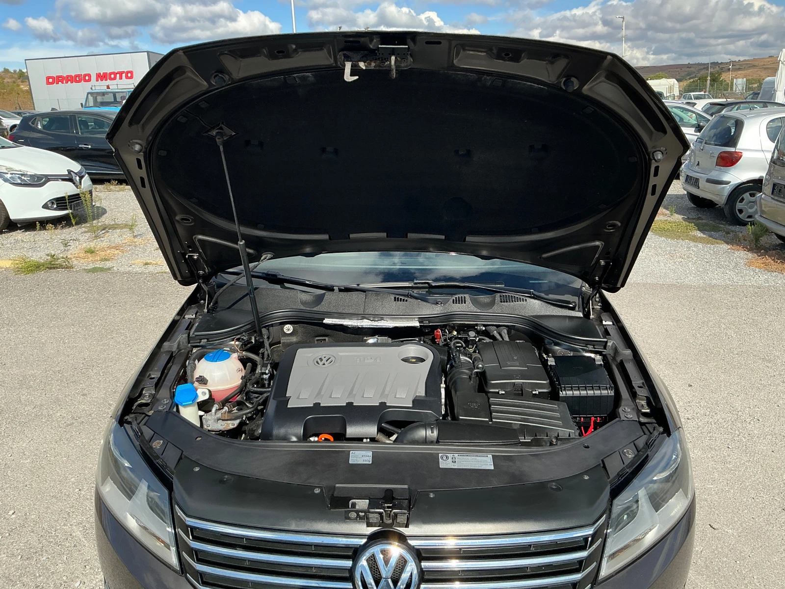 VW Passat 2.0 TDI, снимка 15 - Автомобили и джипове - 56193419