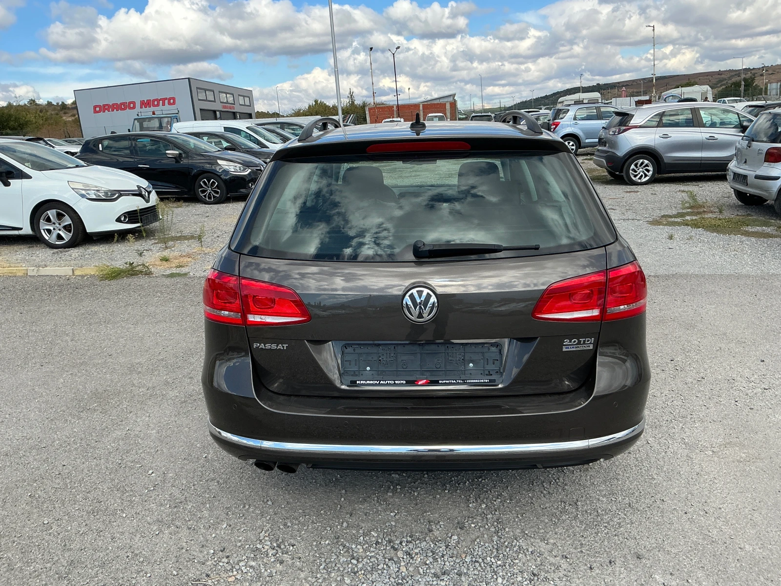 VW Passat 2.0 TDI, снимка 7 - Автомобили и джипове - 56193419