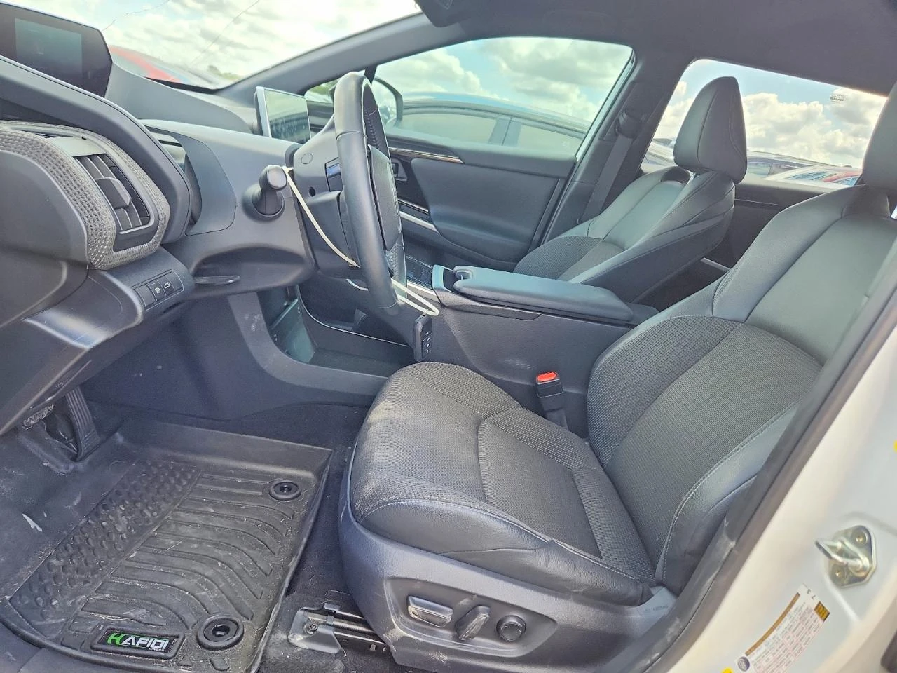 Toyota bZ4X, снимка 7 - Автомобили и джипове - 56613724