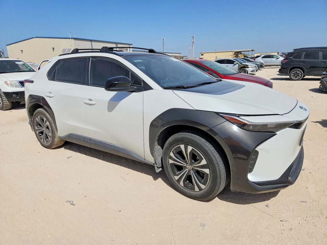 Toyota bZ4X, снимка 4 - Автомобили и джипове - 56613724