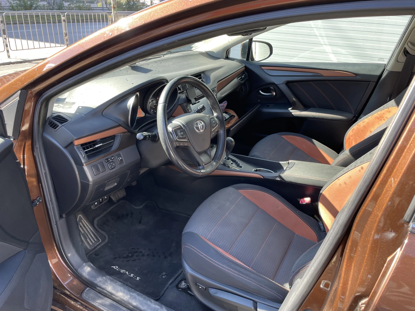 Toyota Avensis, снимка 7 - Автомобили и джипове - 56720805