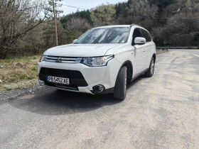 Mitsubishi Outlander 3.0 V6 GT 4X4, снимка 6