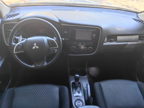 Mitsubishi Outlander 3.0 V6 GT 4X4, снимка 12