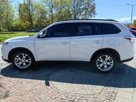 Mitsubishi Outlander 3.0 V6 GT 4X4, снимка 16