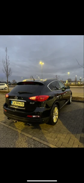 ����� �� �������� �� Infiniti Ex37