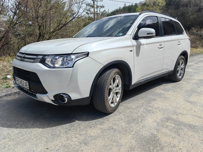 Mitsubishi Outlander 3.0 V6 GT 4X4, снимка 2 - Автомобили и джипове - 46057937