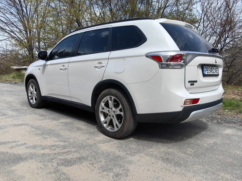 Mitsubishi Outlander 3.0 V6 GT 4X4, снимка 5 - Автомобили и джипове - 46057937