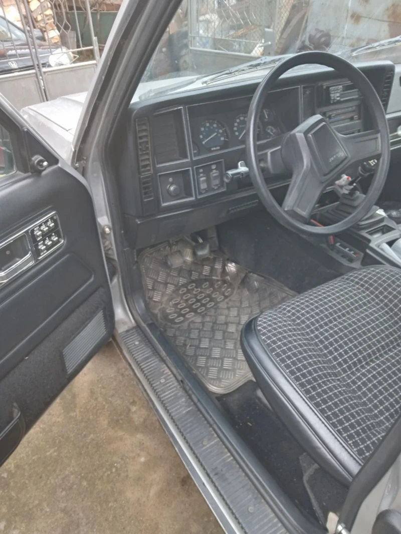 Jeep Cherokee 2.1 TD, снимка 12 - Автомобили и джипове - 48524251