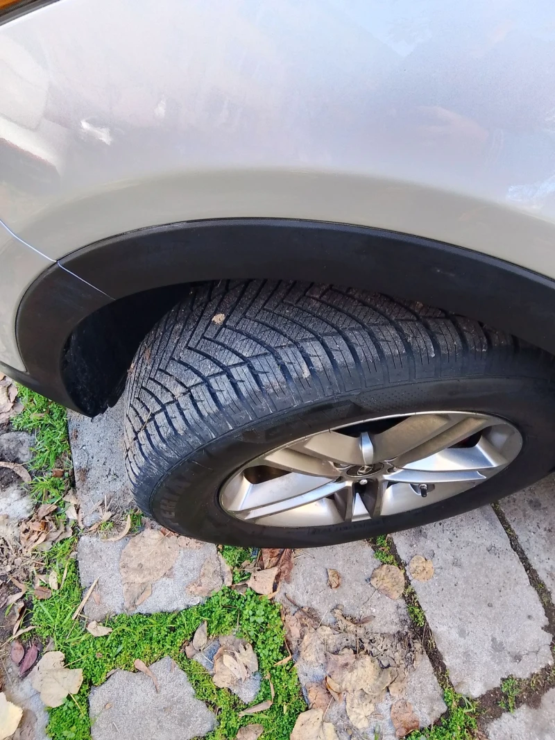 Hyundai Santa fe Бензин 2, 4 GDI, снимка 11 - Автомобили и джипове - 52616067