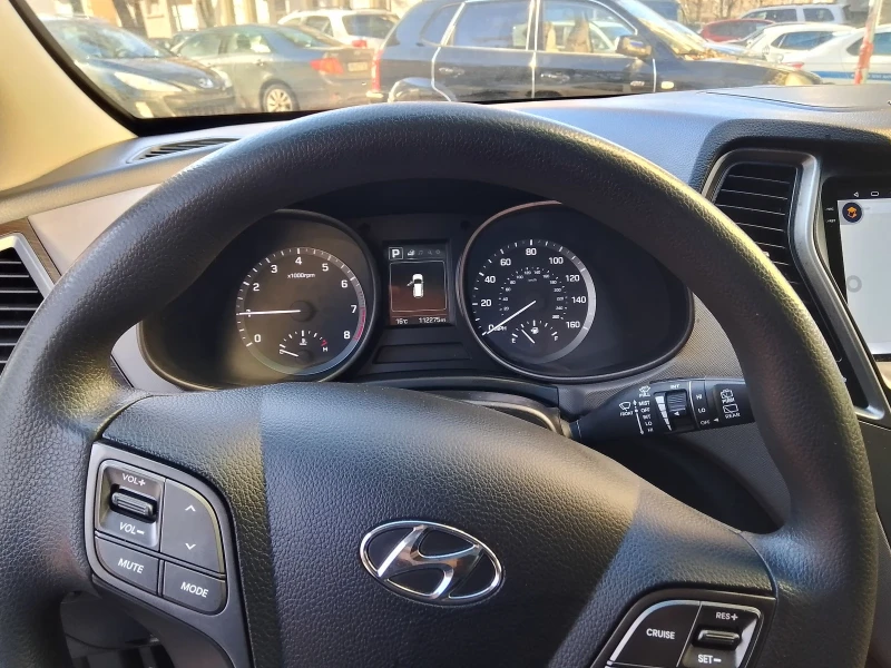 Hyundai Santa fe Бензин 2, 4 GDI, снимка 8 - Автомобили и джипове - 52616067