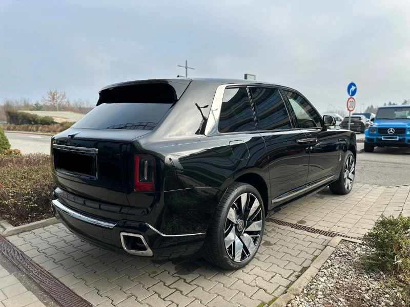 Rolls-Royce Cullinan SERIES II/FACELIFT/BESPOKE/4-SEATS/SHOOTING STAR/, снимка 5 - Автомобили и джипове - 52814764