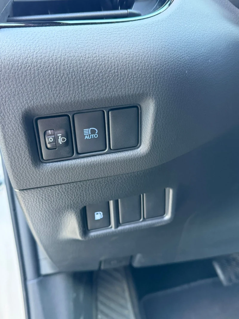 Toyota C-HR, снимка 9 - Автомобили и джипове - 53239975