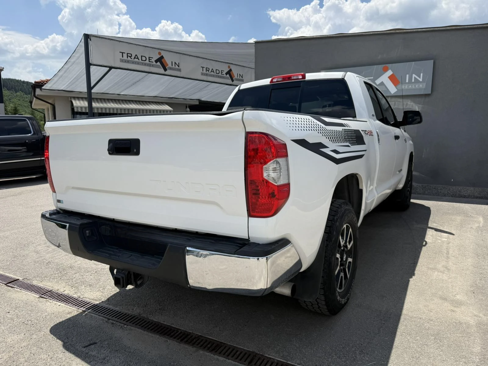 Toyota Tundra 5.7L DOUBLE CAB AWD - изображение 4