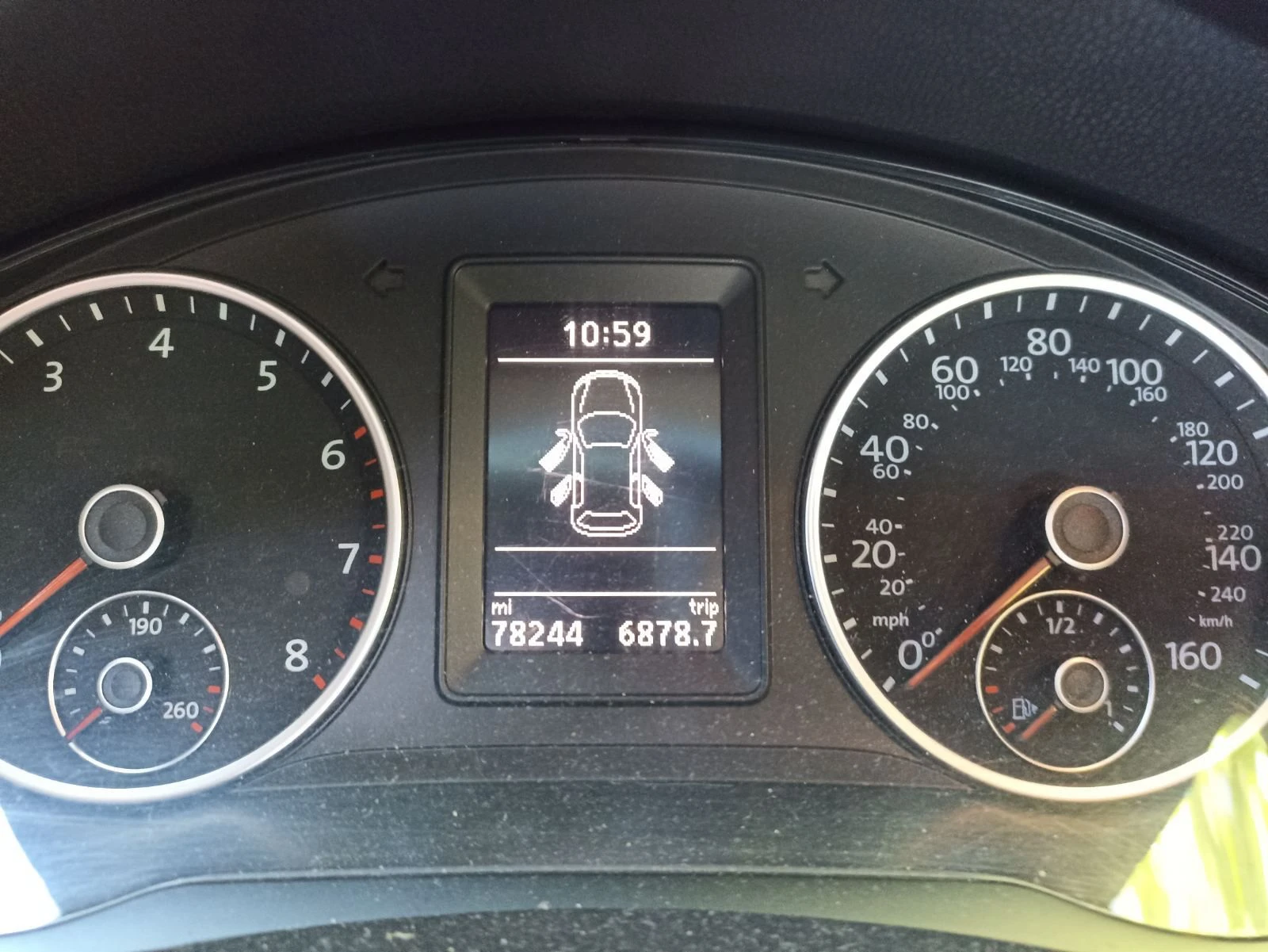 VW Tiguan 2.0 TSI 4x4 | Mobile.bg   5