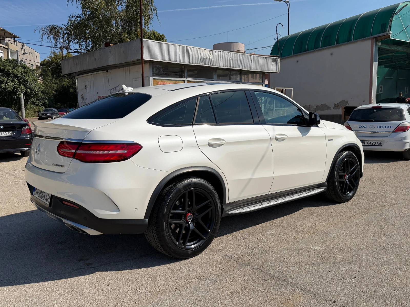Mercedes-Benz GLE 43 AMG  ИСТОРИЯ МЕРЦЕДЕС 100%РЕАЛНИ КМ., снимка 6 - Автомобили и джипове - 55699064