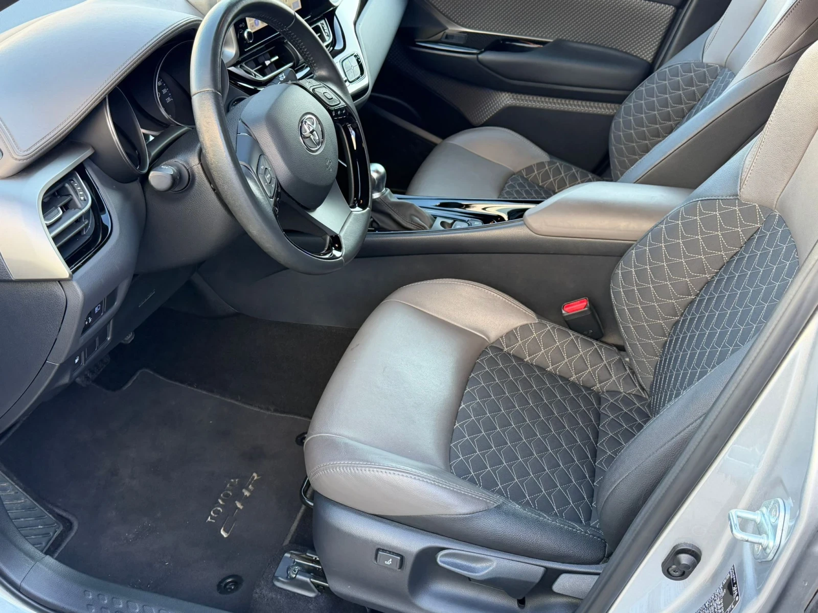 Toyota C-HR Bi-tone | Mobile.bg � ����������� 10
