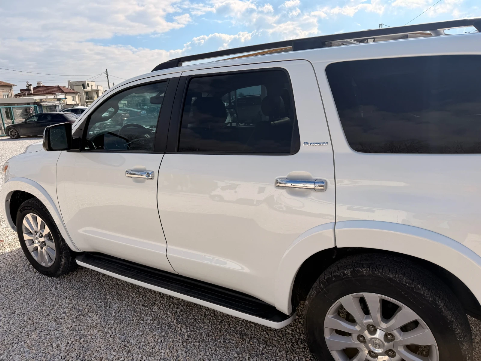 Toyota Sequoia 5, 7 PLATINUM - изображение 4