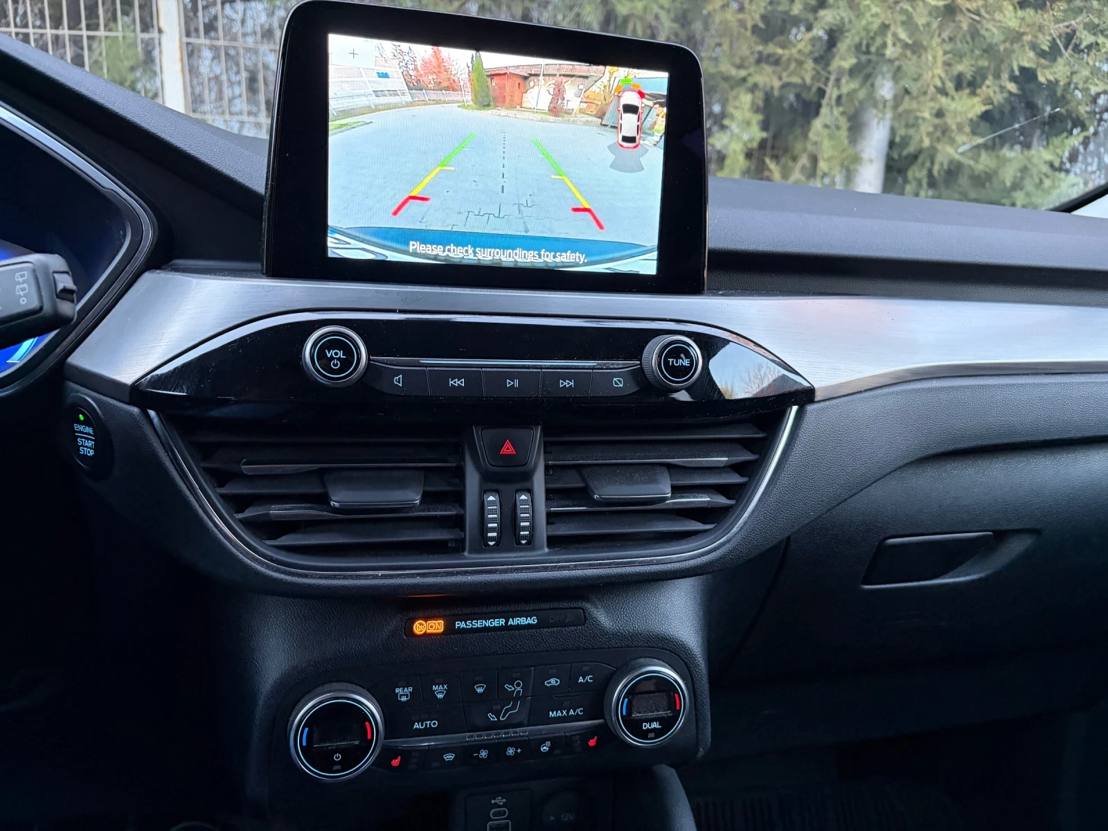 Ford Kuga 1.5, снимка 5 - Автомобили и джипове - 53929709